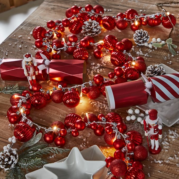 Festive Feeling Light Up Bauble Garland