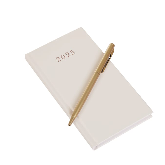 A La Mode 2025 Diary With Pen Set
