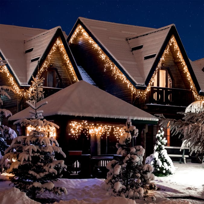 Prestige Mains Operated 600 Gutter Icicle Lights
