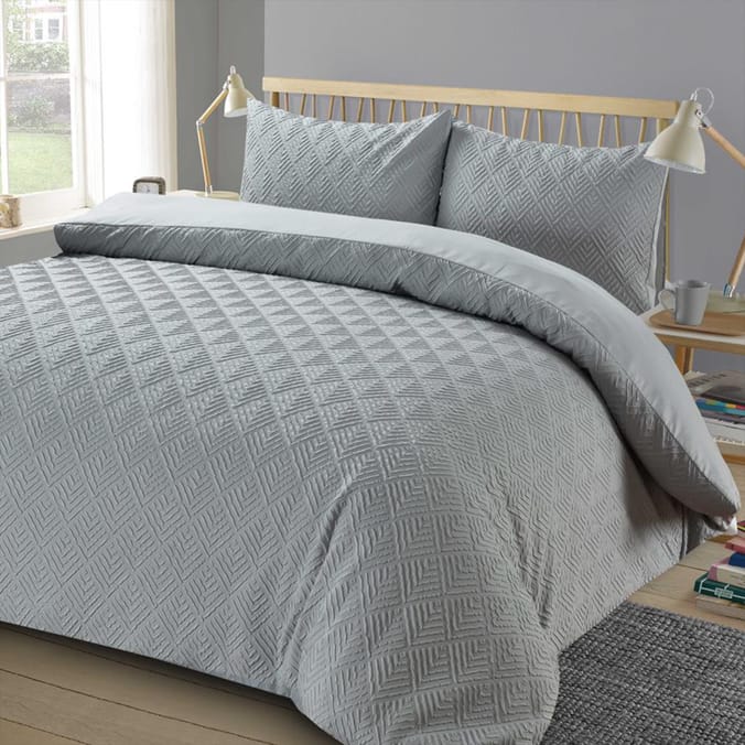 Home Collections Embossed Duvet Set
