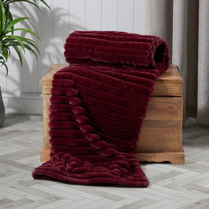 The Winter Warmer Collection Hollie Throw 1250X150CM