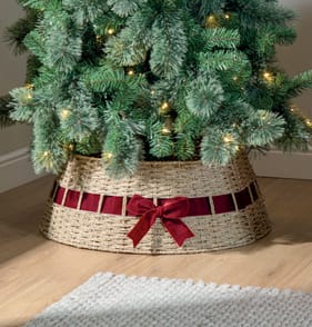 Festive Feeling Wicker Christmas Tree Skirt