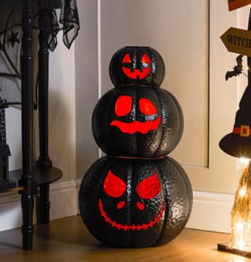 Hallow Scream 3 Stacking Metal Pumpkins