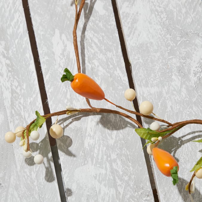 Hoppy Easter 1.5 Easter Garland - Carrot