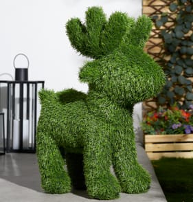 Festive Feeling Artificial Grass Reindeer