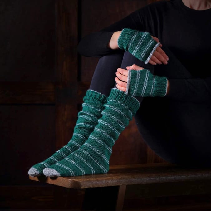 Harry Potter Slytherin Slouch Socks & Mittens Kit