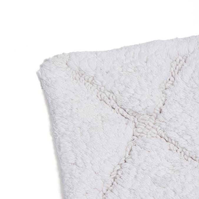 Home Collections Diamond Textured Bath Mat