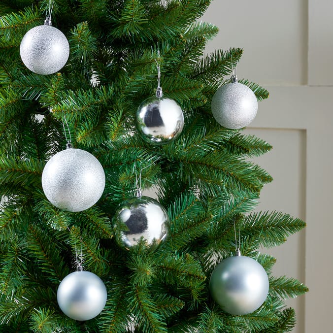 Festive Feeling Mixed Size Christmas Baubles 25 Pack