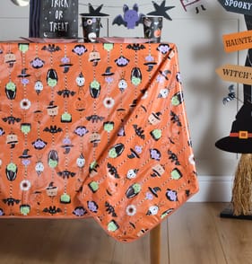 Hallow Scream Wipe Clean Table Cover - Halloween Bear