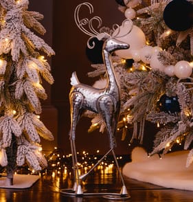 Frosted Spirit Metal Reindeer