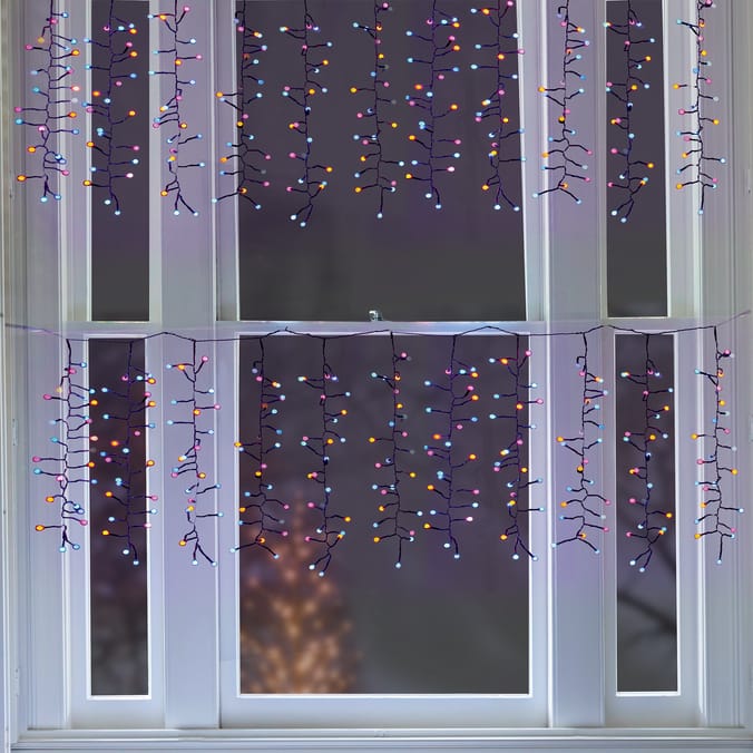 Prestige 425 LED Cluster Curtain Lights