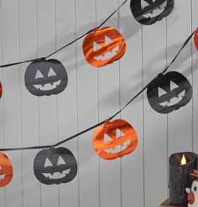 Hallow Scream Pumpkin Bunting