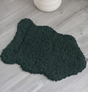 Home Collections Curly Haired Faux Fur Rug - Green