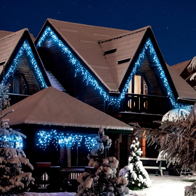 Prestige Mains Operated 1000 LED Gutter Icicle Lights