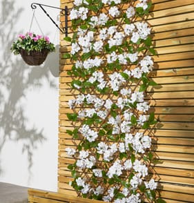 Jardin Expandable Artificial White Hyrangea Willow Trellis