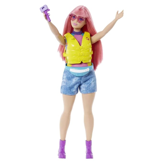 Barbie It Takes Two Camping Daisy Doll & Kayak HDF75