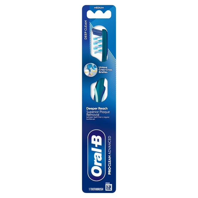 Oral-B Pro-Clean Advanced Manual Toothbrush,Deep Cleaning & Plaque Removal - Medium