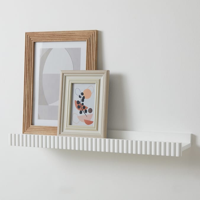 Home Collections Ribbed Picture Shelf