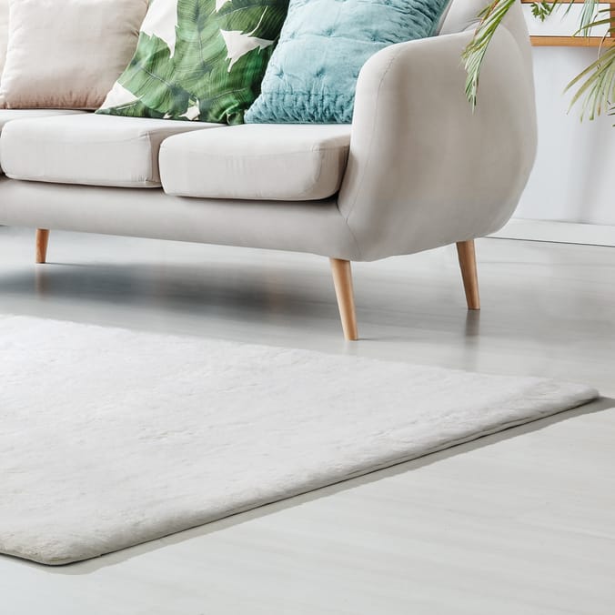 Home Collections Faux Fur Rug