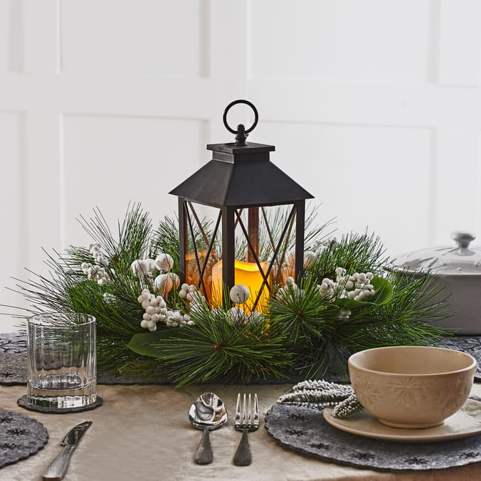 Nordic Spirit LED Lantern in Wreath - White