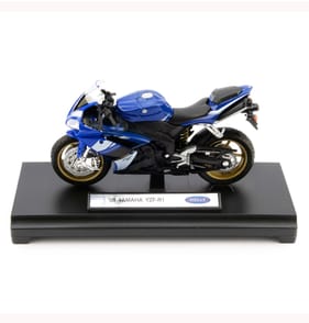  Welly 1:18 Die Cast Model Motorbikes - Yamaha