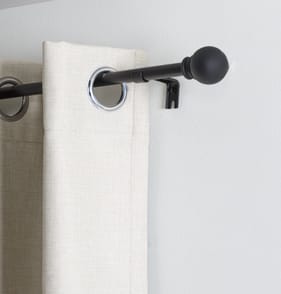 Home Collections Extendable Curtain Pole 120-210cm - Black 