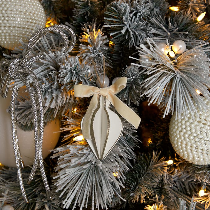 Winter's Tale Christmas Baubles 15 Pack