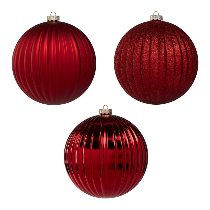 Winter Charm 17cm Baubles 3 Pack - Red