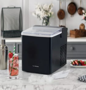 Open Kitchen Ice Maker With Ice Basket & Scoop 1.75L