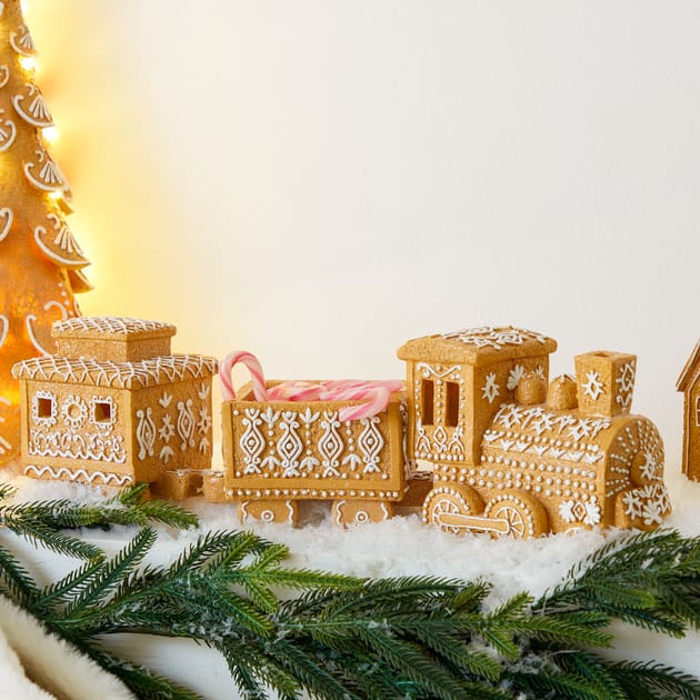 Gingerbread Train Decoration | Home Bargains