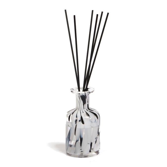 Bordeaux Collection Scented Reed Diffuser 500ml - Saffron, Cedar Wood & Patchouli