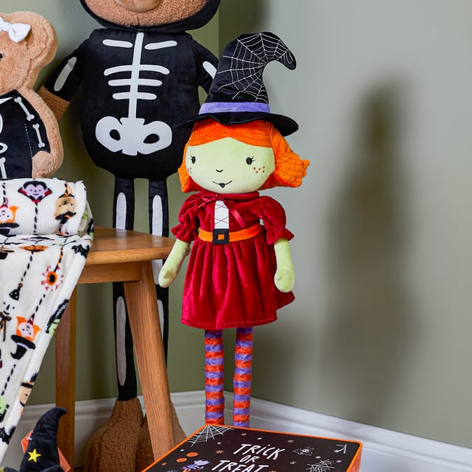Hallow Scream Pull Up Plush - Witch
