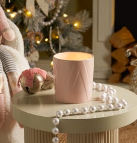 Nostalgia Ceramic Scented Candle 750g - Strawberry Cheesecake
