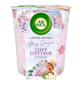 Air Wick Cosy Cottage - Frosted Roses & Snowberry Candle 105g