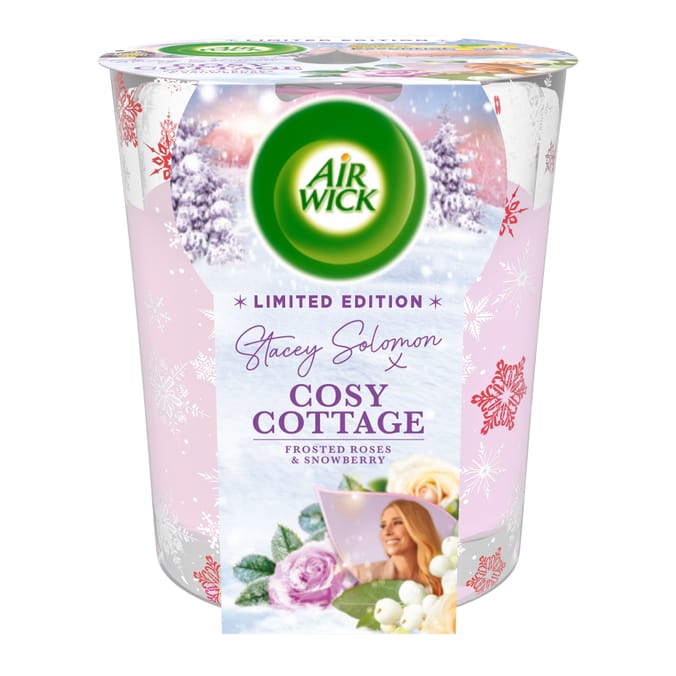 Air Wick Cosy Cottage - Frosted Roses & Snowberry Candle 105g