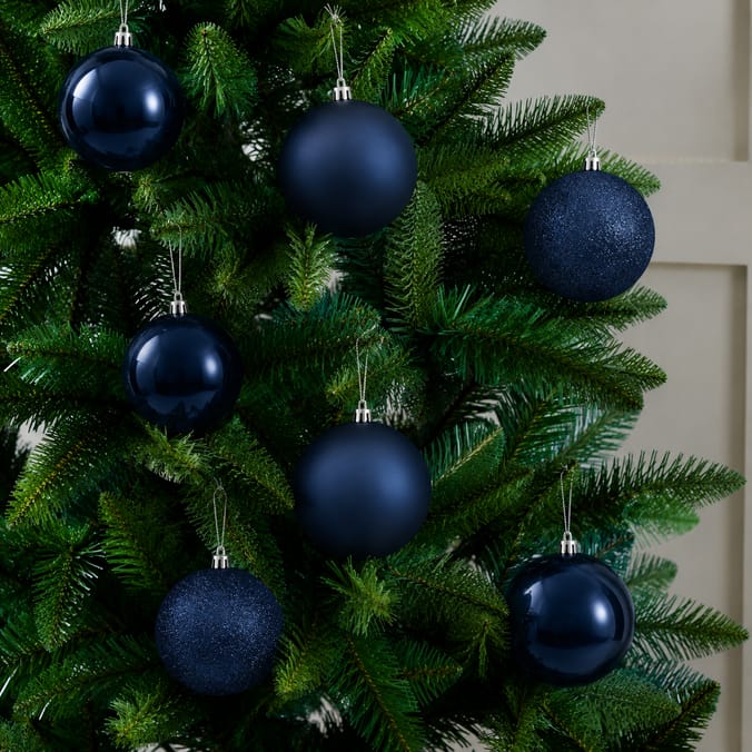 Festive Feeling Mixed Size Christmas Baubles 25 Pack
