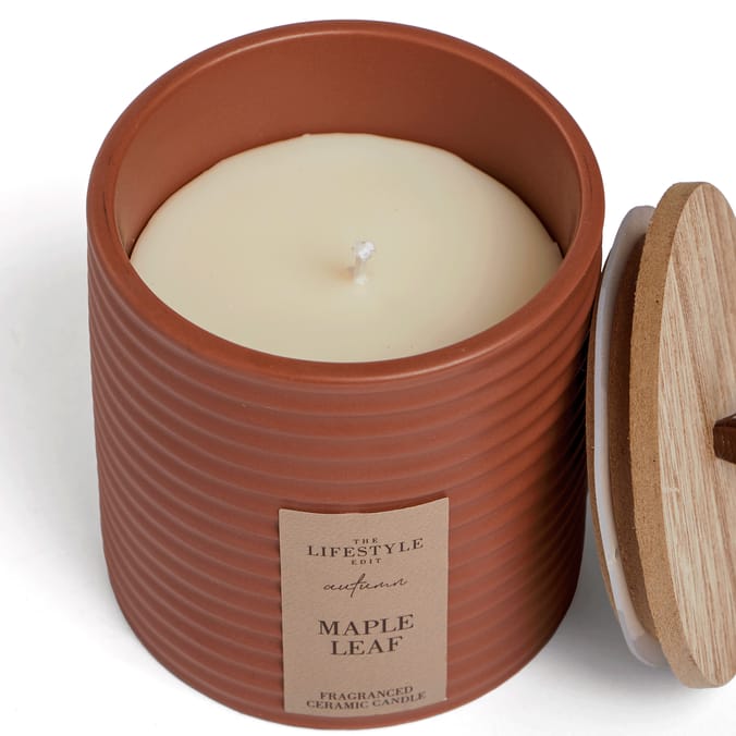 The Lifestyle Edit Autumn Ceramic Ribbed Candle - Maple Leaf