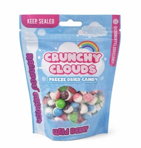 Crunchy Clouds Rainbow Crunch 90g - Wild Berry