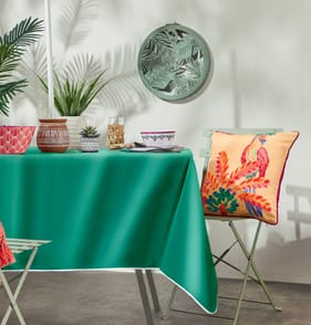  The Outdoor Edit Traveller's Bazaar Rectangle PVC Tablecloth - Green