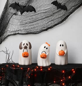 Hallow Scream Ghost Ornament