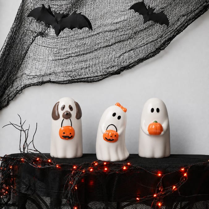 Hallow Scream Ghost Ornament
