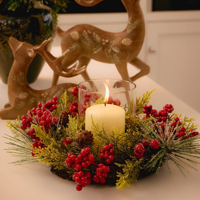 Festive Feeling Glass Hurricane In Wreath