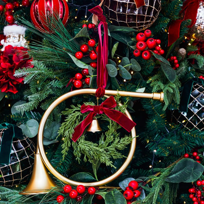 Festive Feeling Alpine Woods Hanging Trumpet