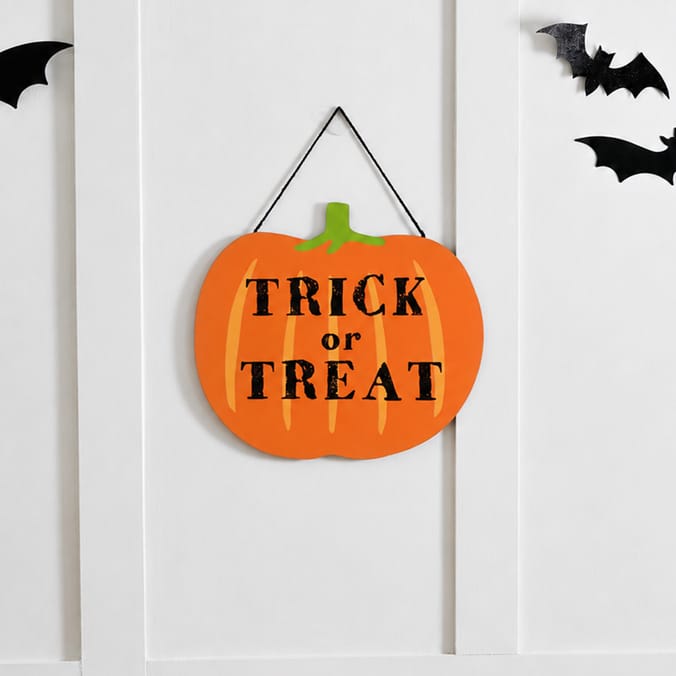 Hallow Scream Wooden Sign Decoration