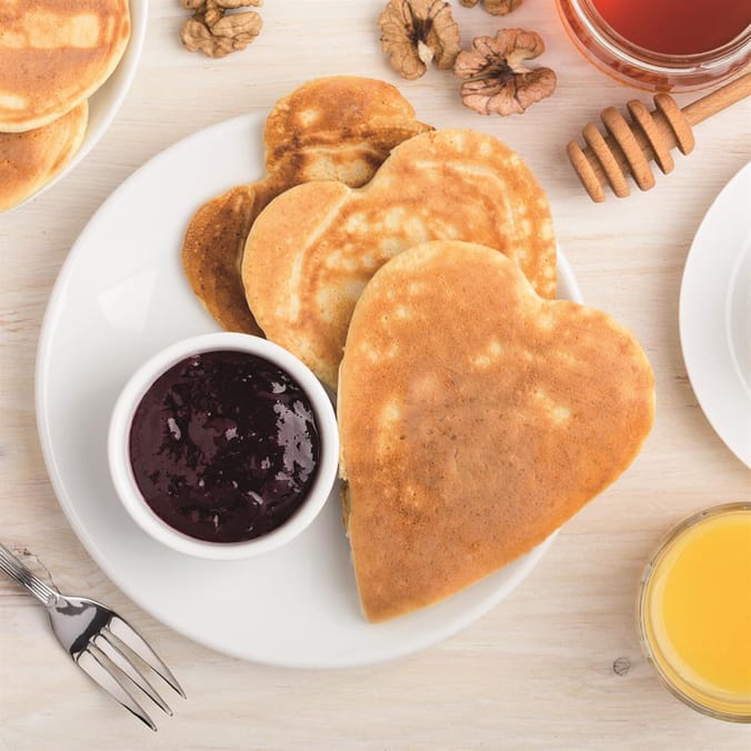 Heart shaped pancake pan top
