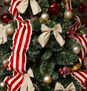 Festive Feeling Velvet Ruffle Roll Fabric - Red/White