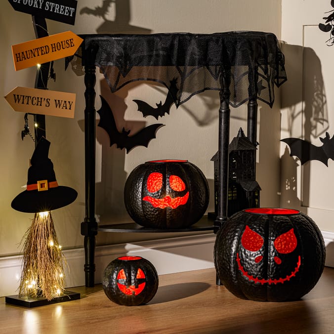 Hallow Scream 3 Stacking Metal Pumpkins