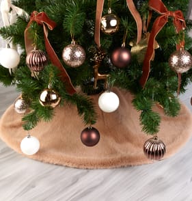 Winter Luxe Christmas Luxury Faux Fur Tree Skirt - Caramel