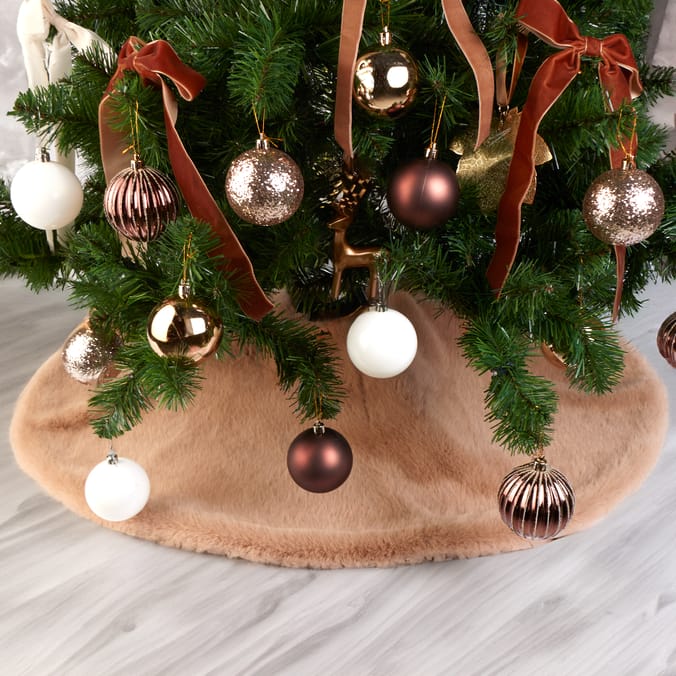 Winter Luxe Christmas Luxury Faux Fur Tree Skirt