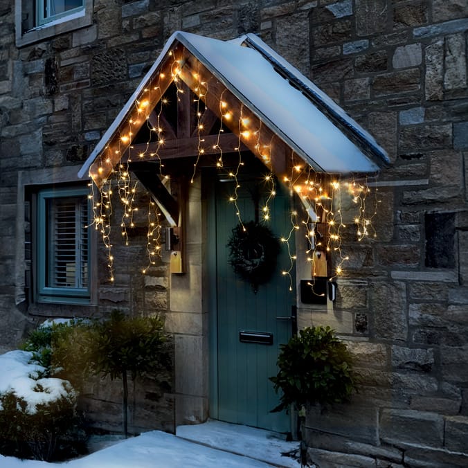 Prestige Mains Operated 240 LED Gutter Icicle Lights